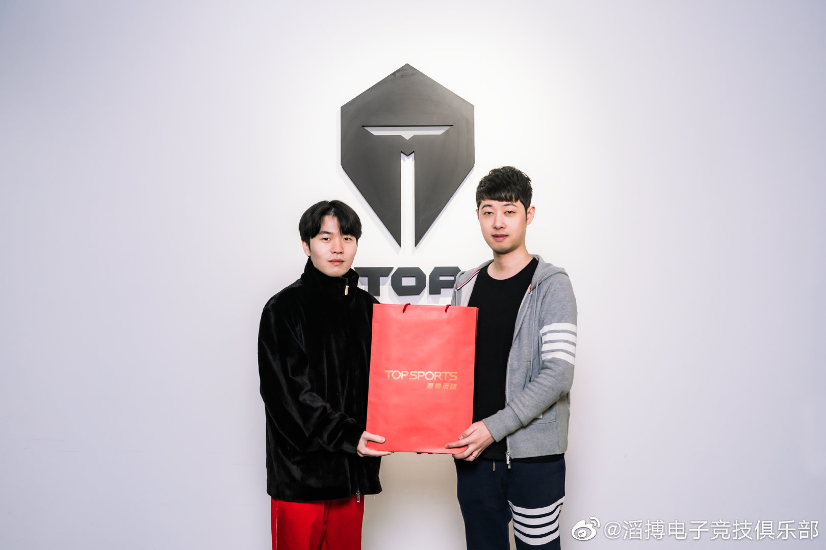 Rookie正式加入TES