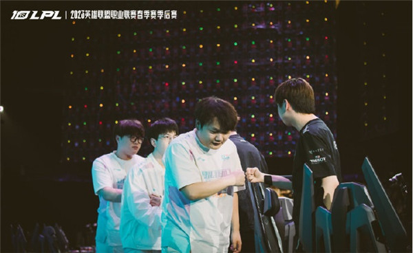 BLG3:2EDG，晋级英雄联盟LPL春季赛决赛！BLG已锁定MSI名额