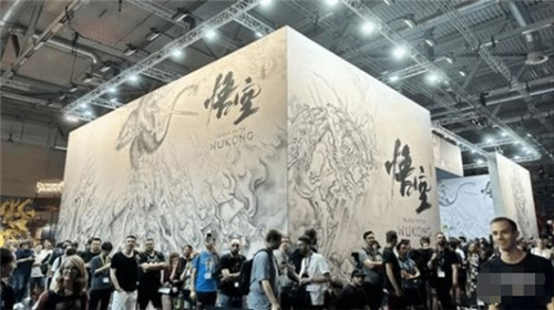 黑神话试玩区玩家络绎不绝排队要等一小时