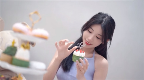 国产游戏新爆款 完蛋我也能追到美女了上架Steam