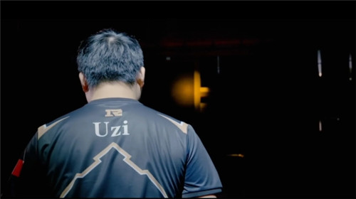 英雄联盟EDG战队官宣Uzi离队 Uzi或将再度退役