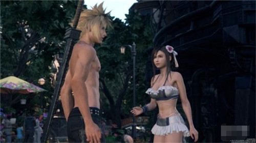 玩家可以在角色穿比基尼情况下重玩整个FF7重生